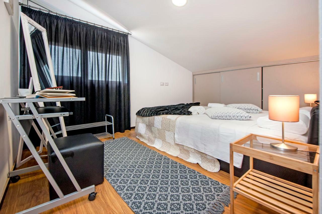 Lakovich Sea View Apartments Ровінь Екстер'єр фото