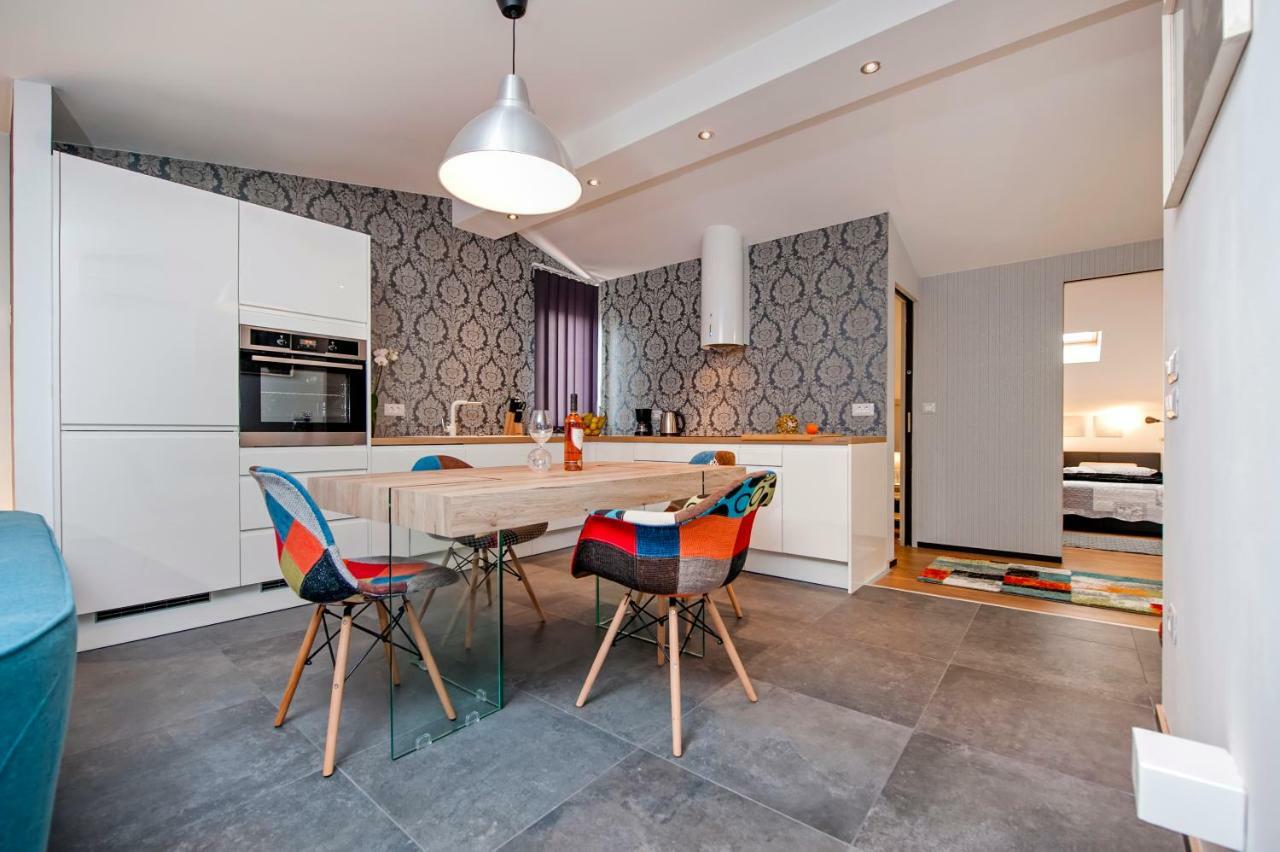 Lakovich Sea View Apartments Ровінь Екстер'єр фото
