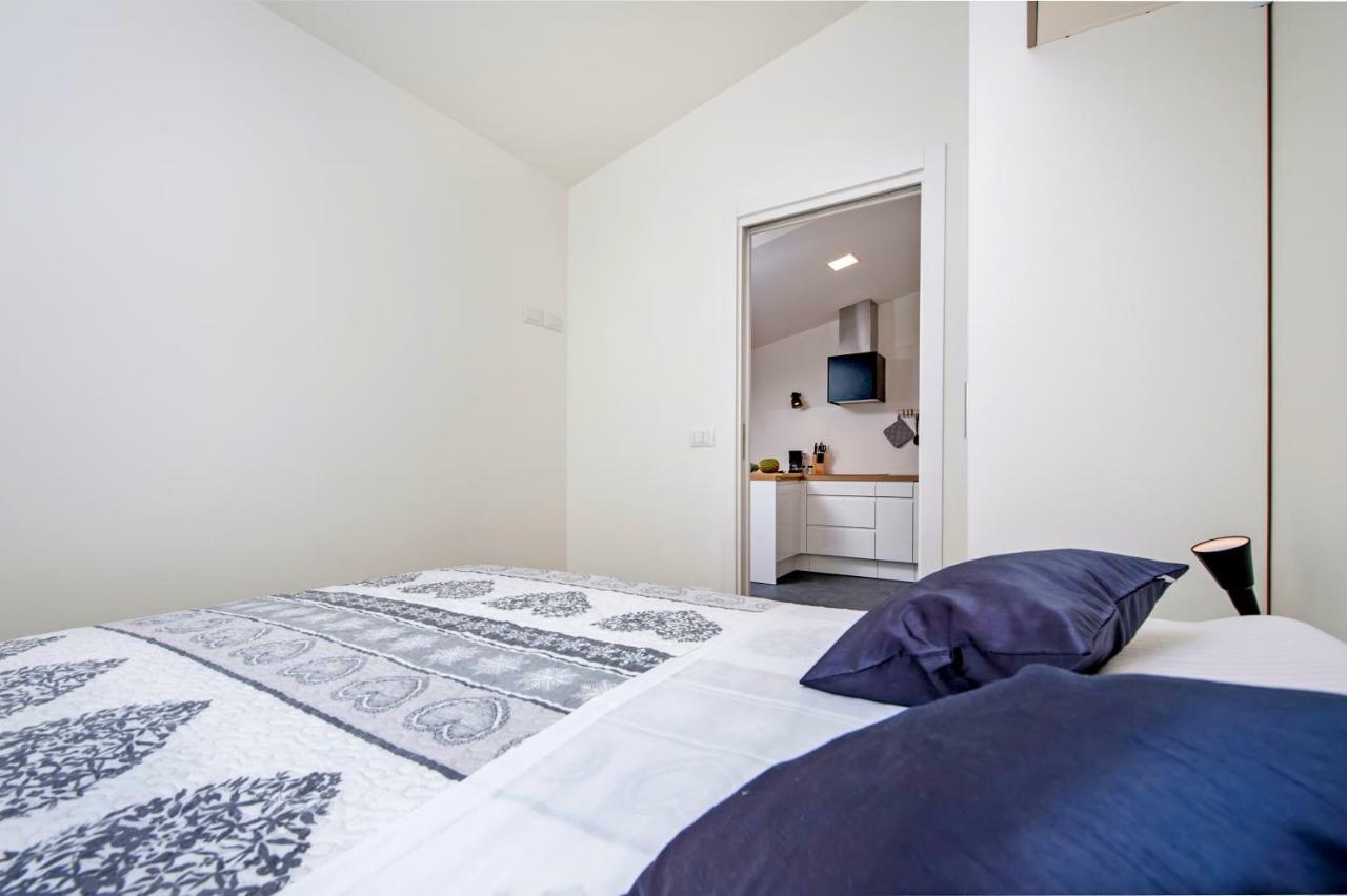 Lakovich Sea View Apartments Ровінь Екстер'єр фото